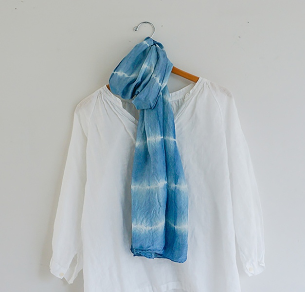 indigo-shibori-silkscarf-stripes-crop